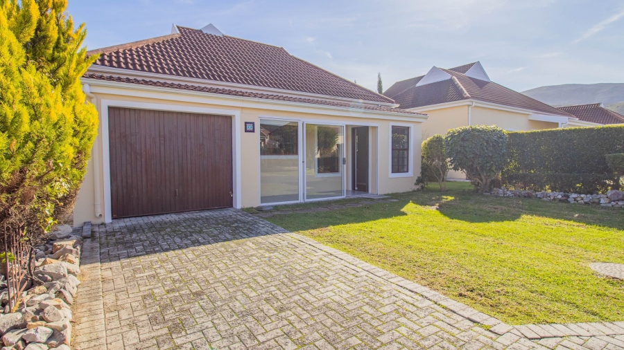 3 Bedroom Property for Sale in Sandbaai Western Cape